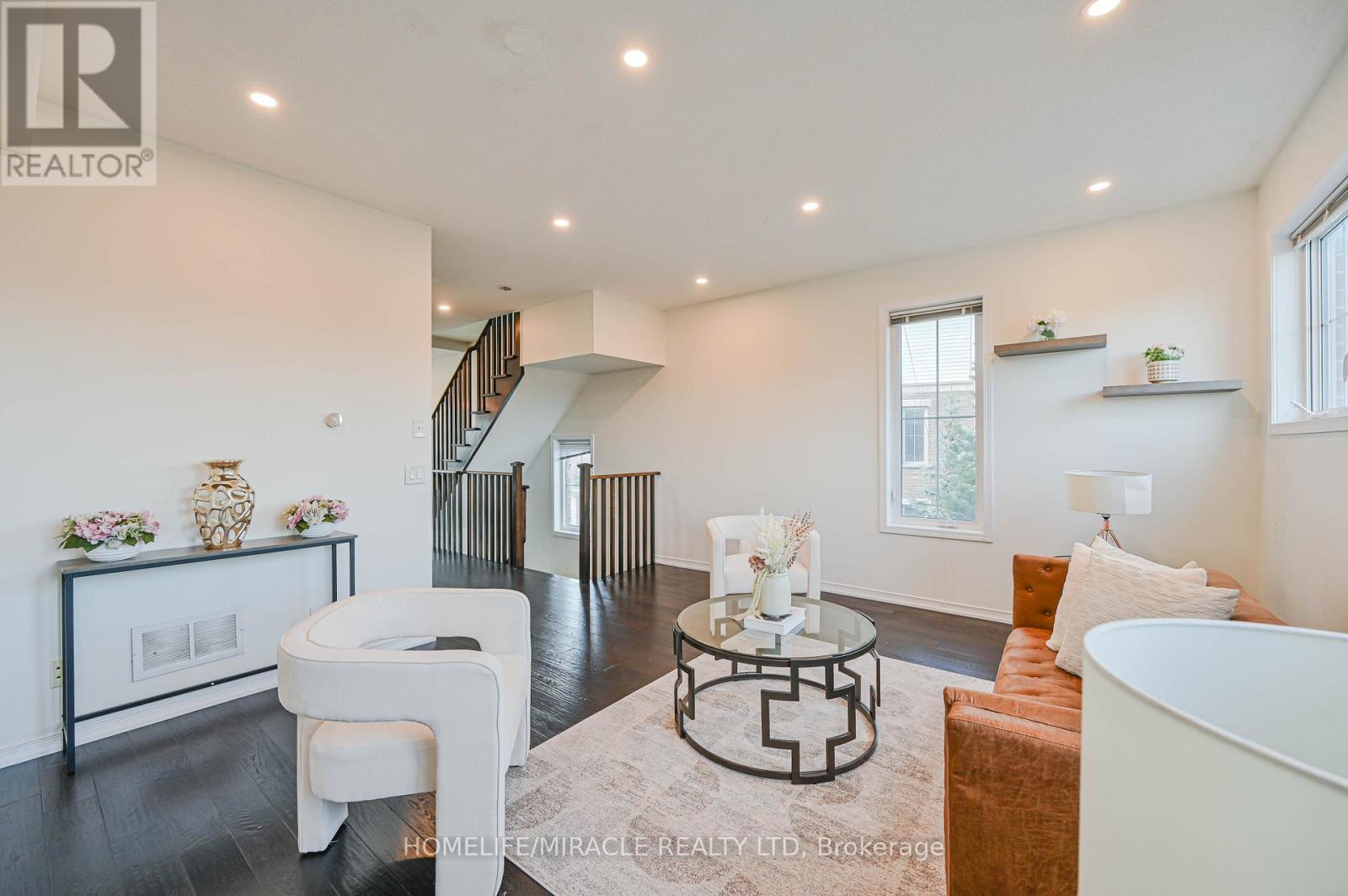 102 Cedar Lake Crescent, Brampton, Ontario  L6Y 0R1 - Photo 16 - W12561702