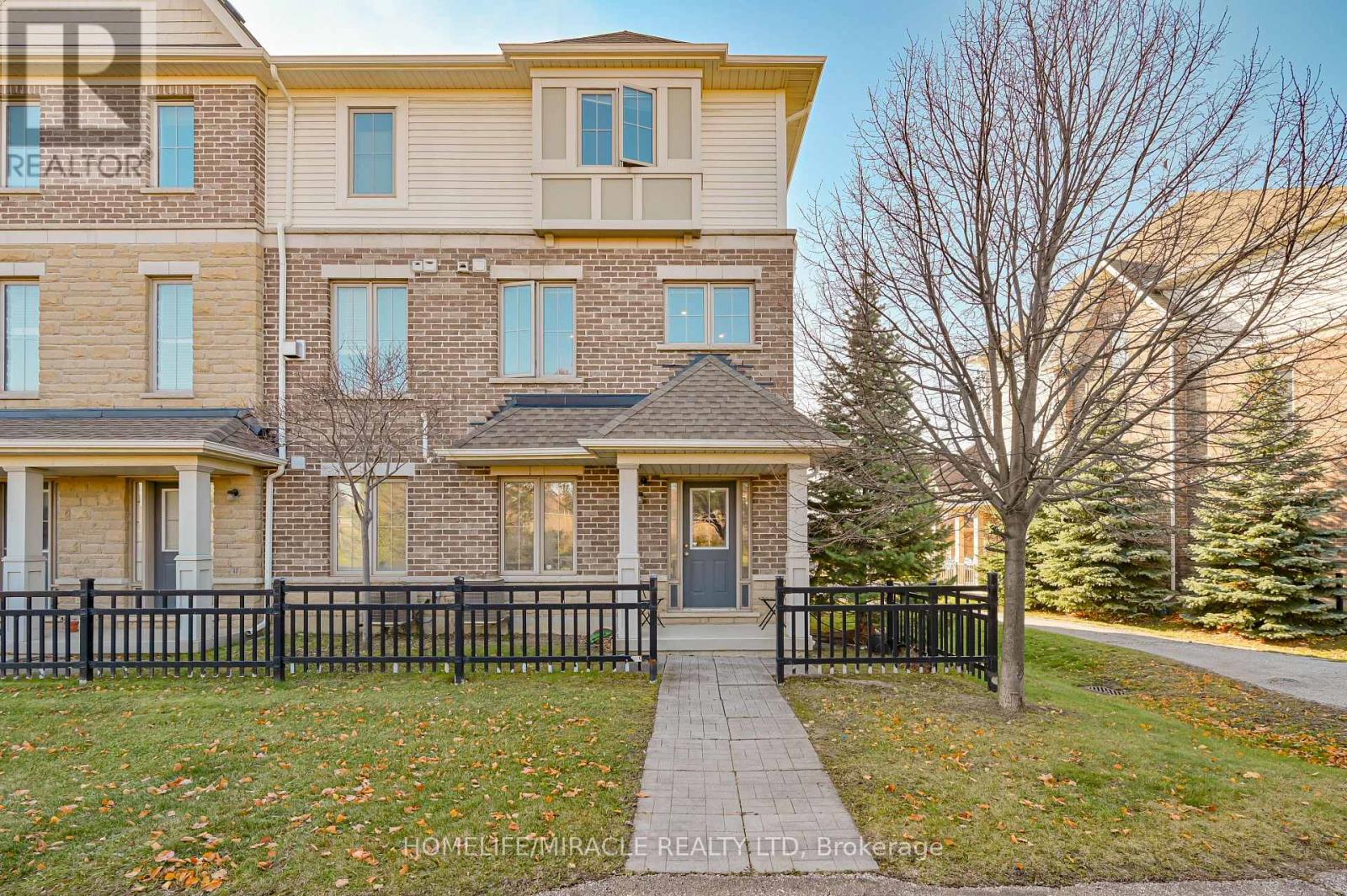102 Cedar Lake Crescent, Brampton, Ontario  L6Y 0R1 - Photo 48 - W12561702