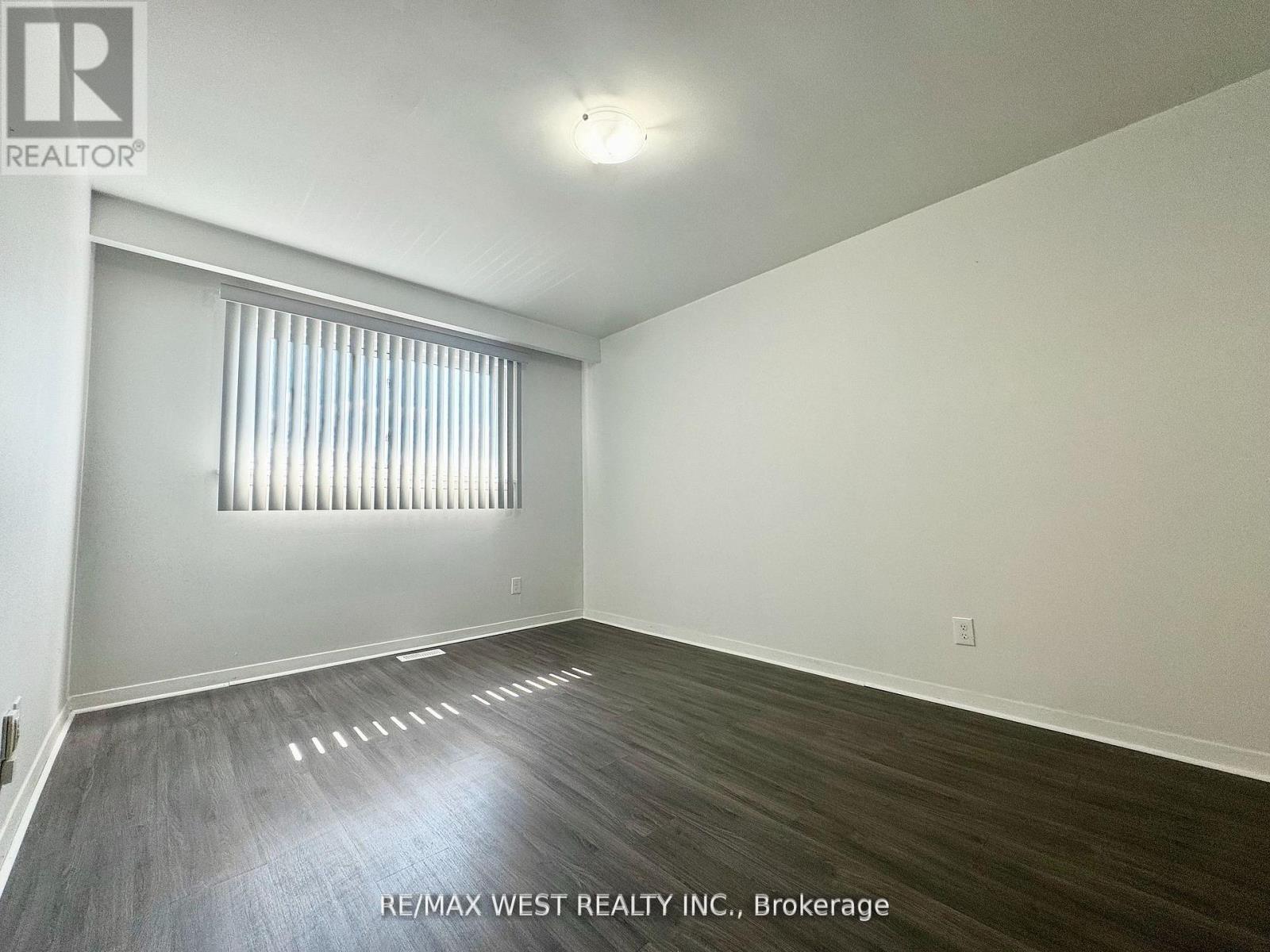 25 Bimini Crescent, Toronto, Ontario  M3N 1S1 - Photo 12 - W12561708