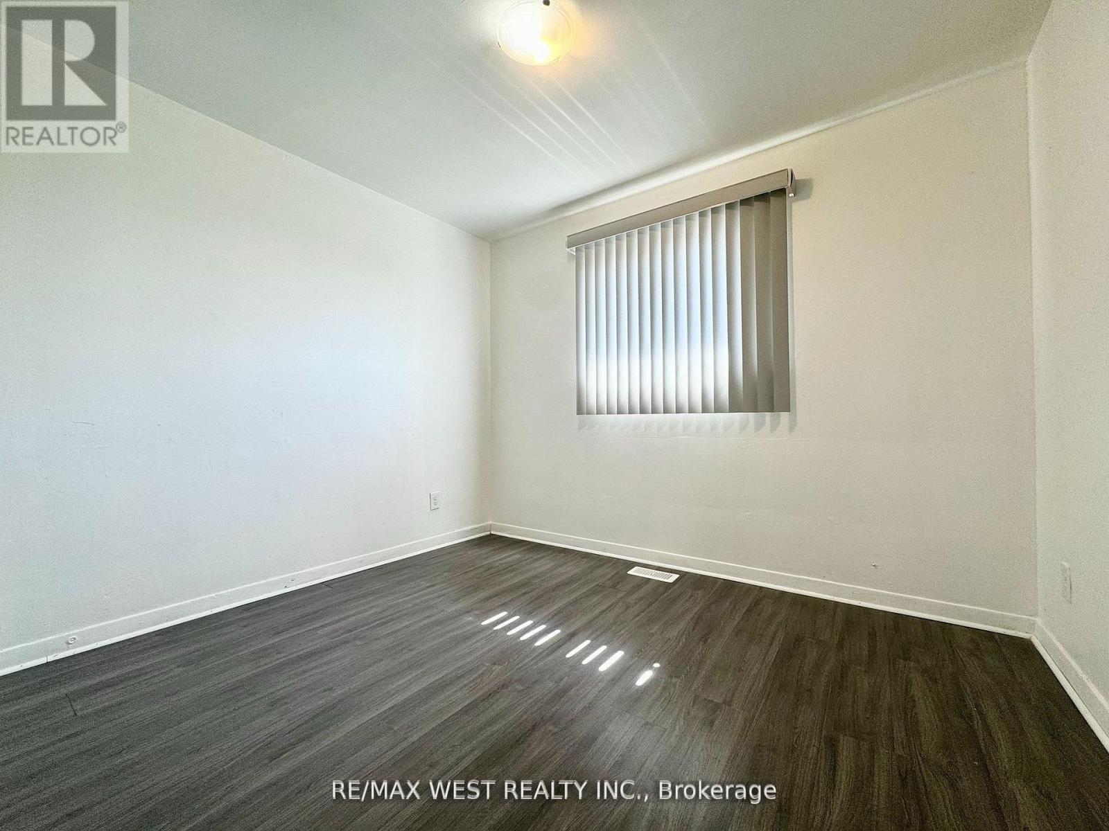 25 Bimini Crescent, Toronto, Ontario  M3N 1S1 - Photo 14 - W12561708