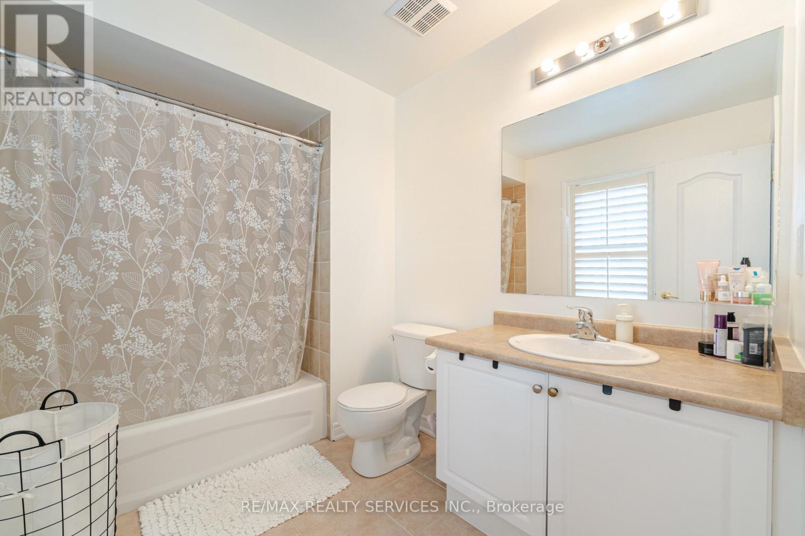 17 Regis Circle, Brampton, Ontario  L6P 1Z4 - Photo 25 - W12561714