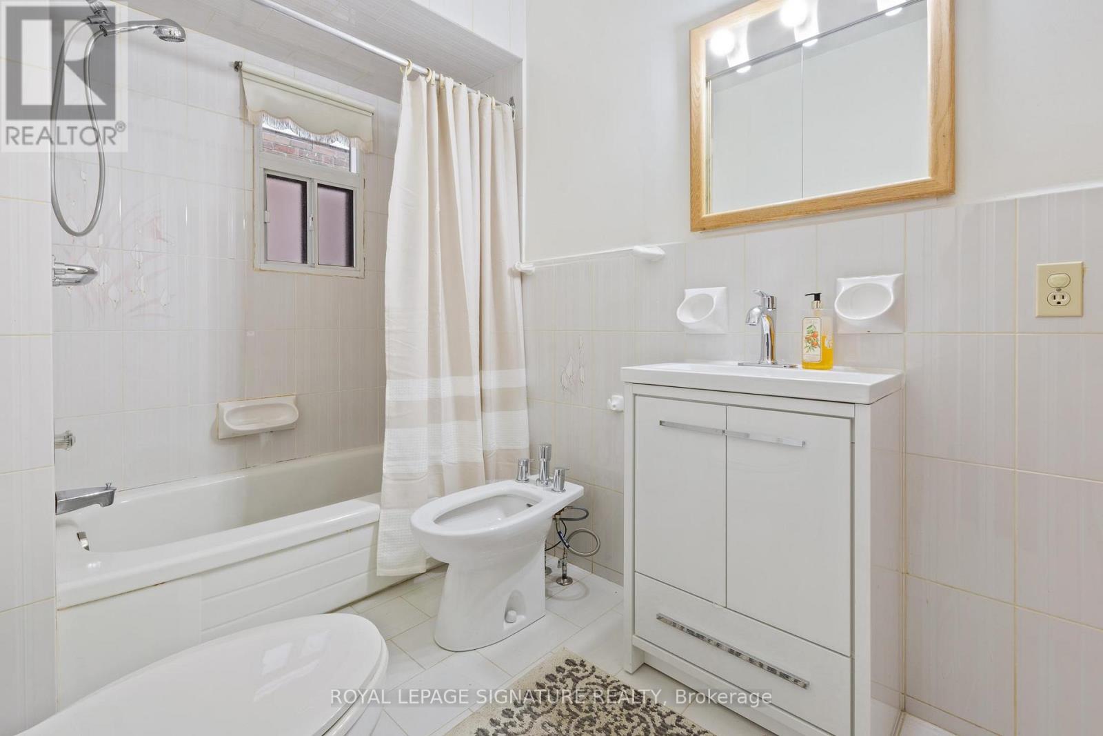 69 Chambers Avenue, Toronto, Ontario  M6N 3M1 - Photo 11 - W12561752