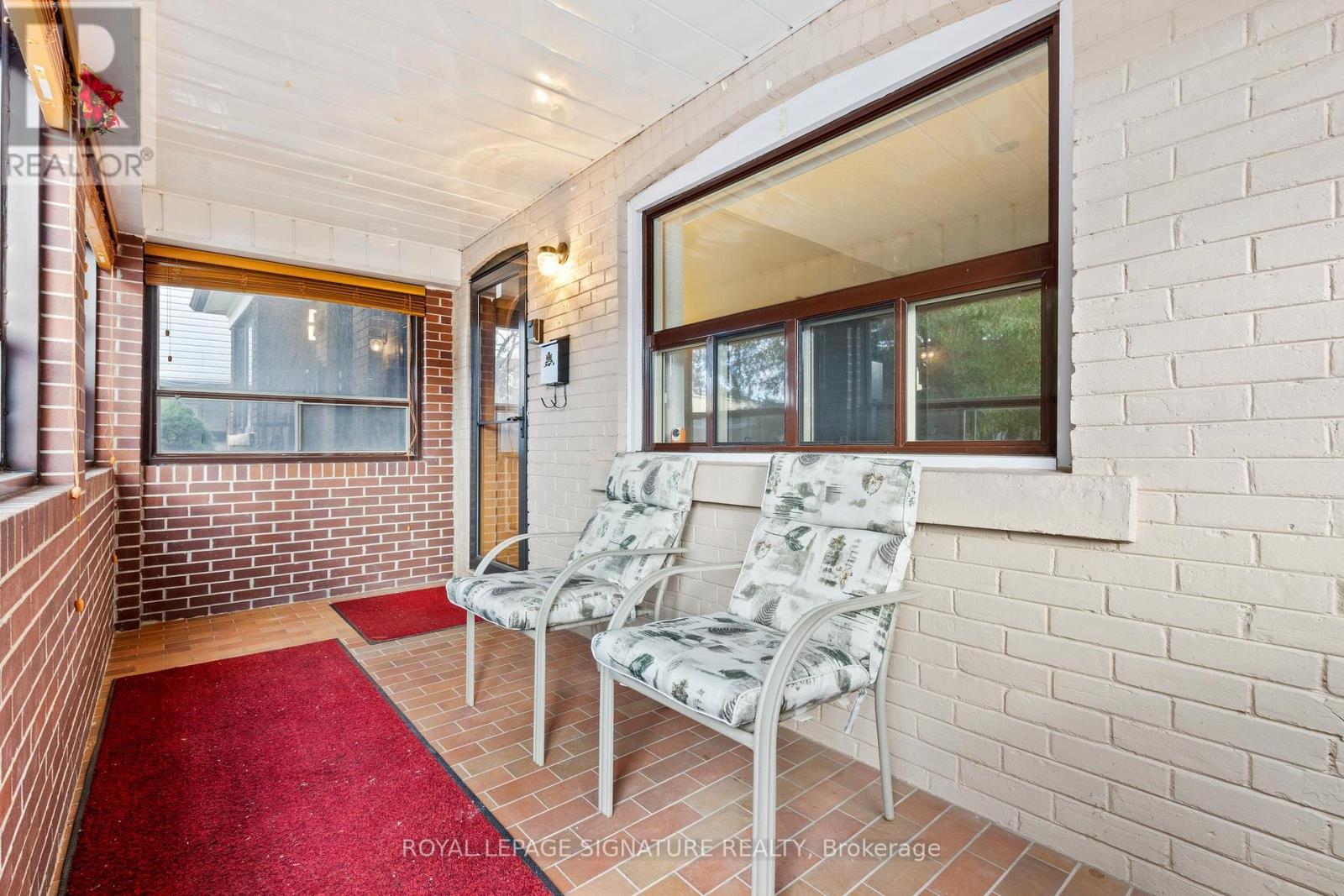 69 Chambers Avenue, Toronto, Ontario  M6N 3M1 - Photo 4 - W12561752