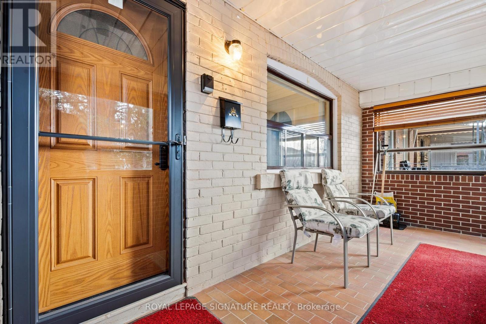 69 Chambers Avenue, Toronto, Ontario  M6N 3M1 - Photo 5 - W12561752