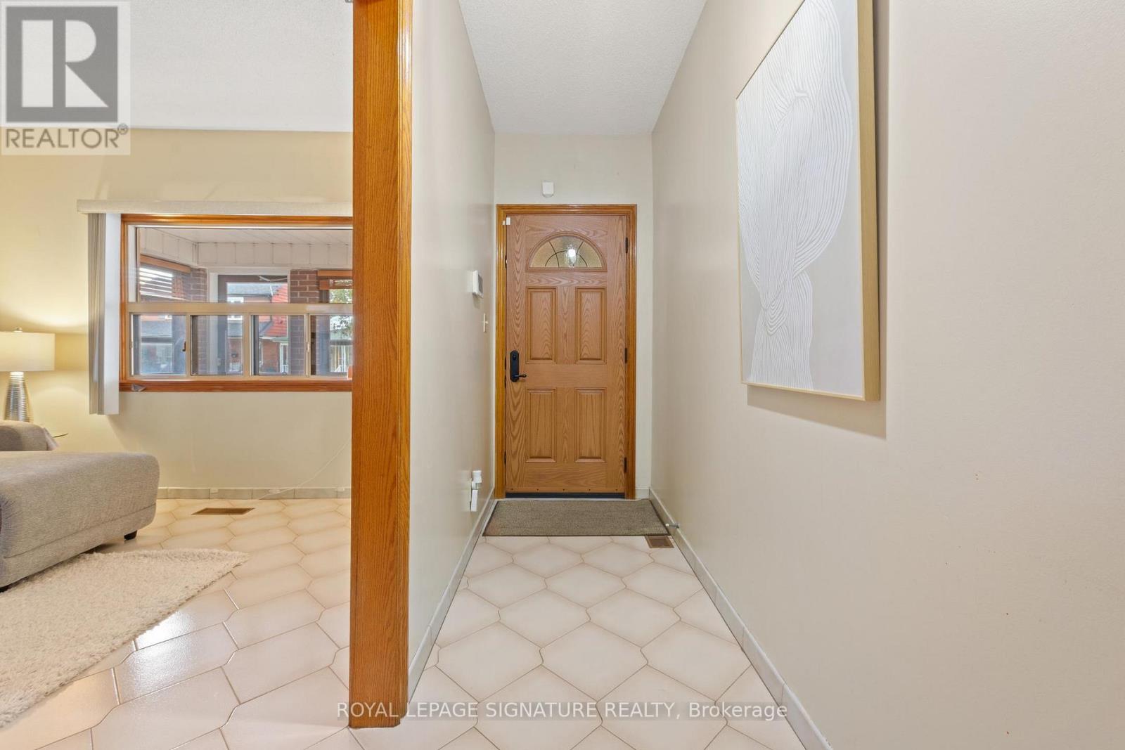 69 Chambers Avenue, Toronto, Ontario  M6N 3M1 - Photo 6 - W12561752