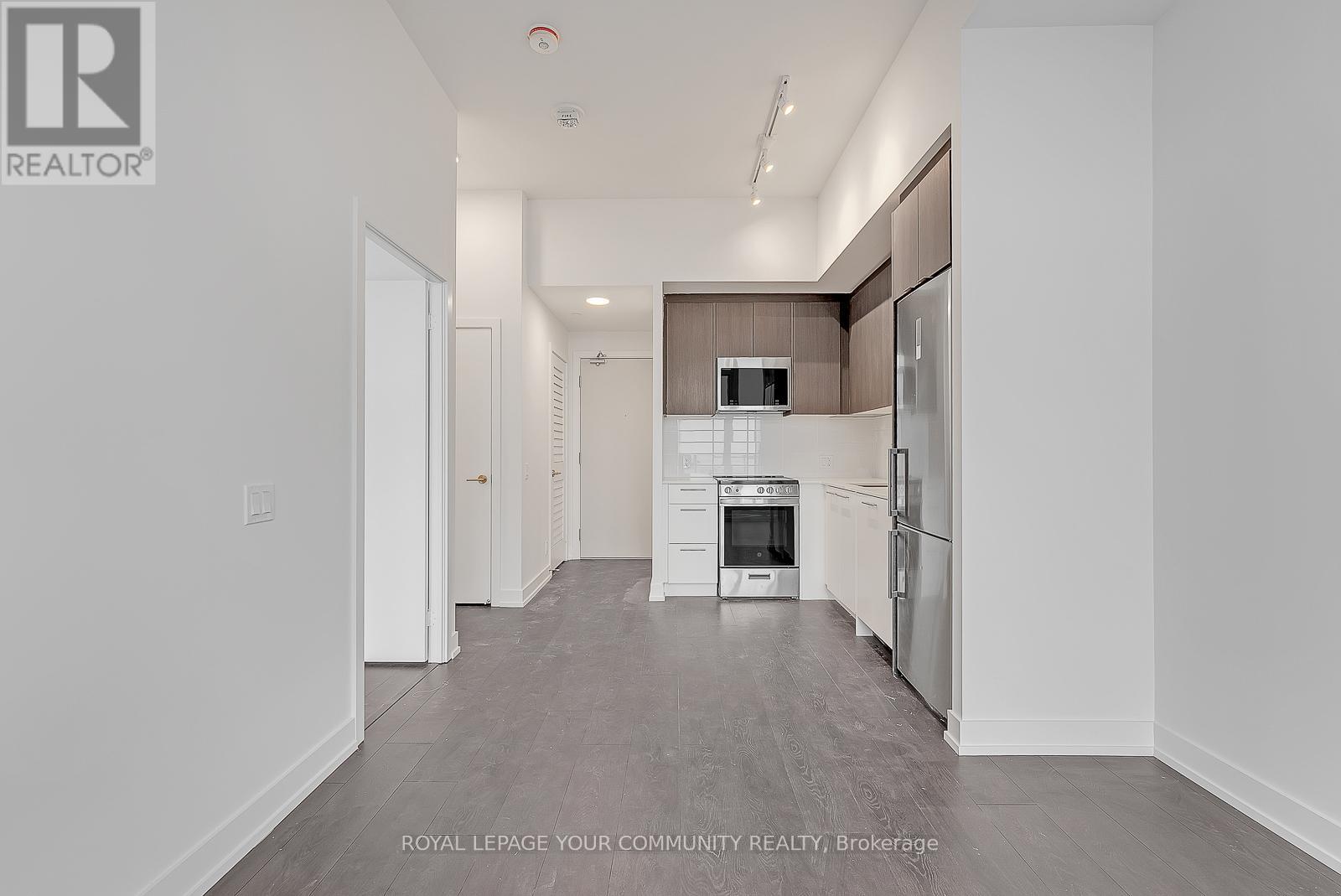 805s - 215 Veterans Drive, Brampton, Ontario  L7A 5L6 - Photo 10 - W12561780