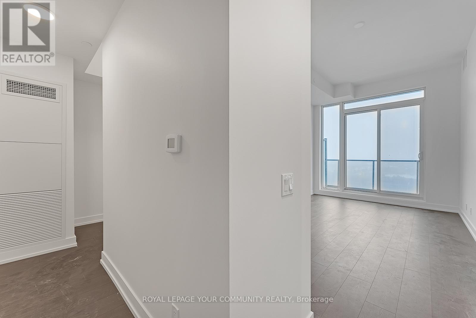 805s - 215 Veterans Drive, Brampton, Ontario  L7A 5L6 - Photo 3 - W12561780