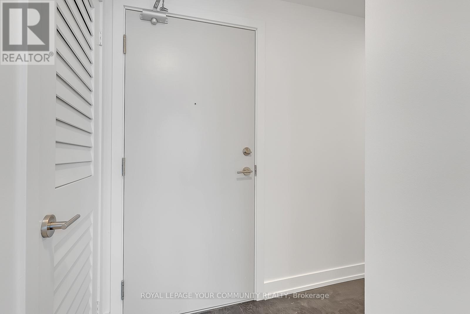 805s - 215 Veterans Drive, Brampton, Ontario  L7A 5L6 - Photo 4 - W12561780