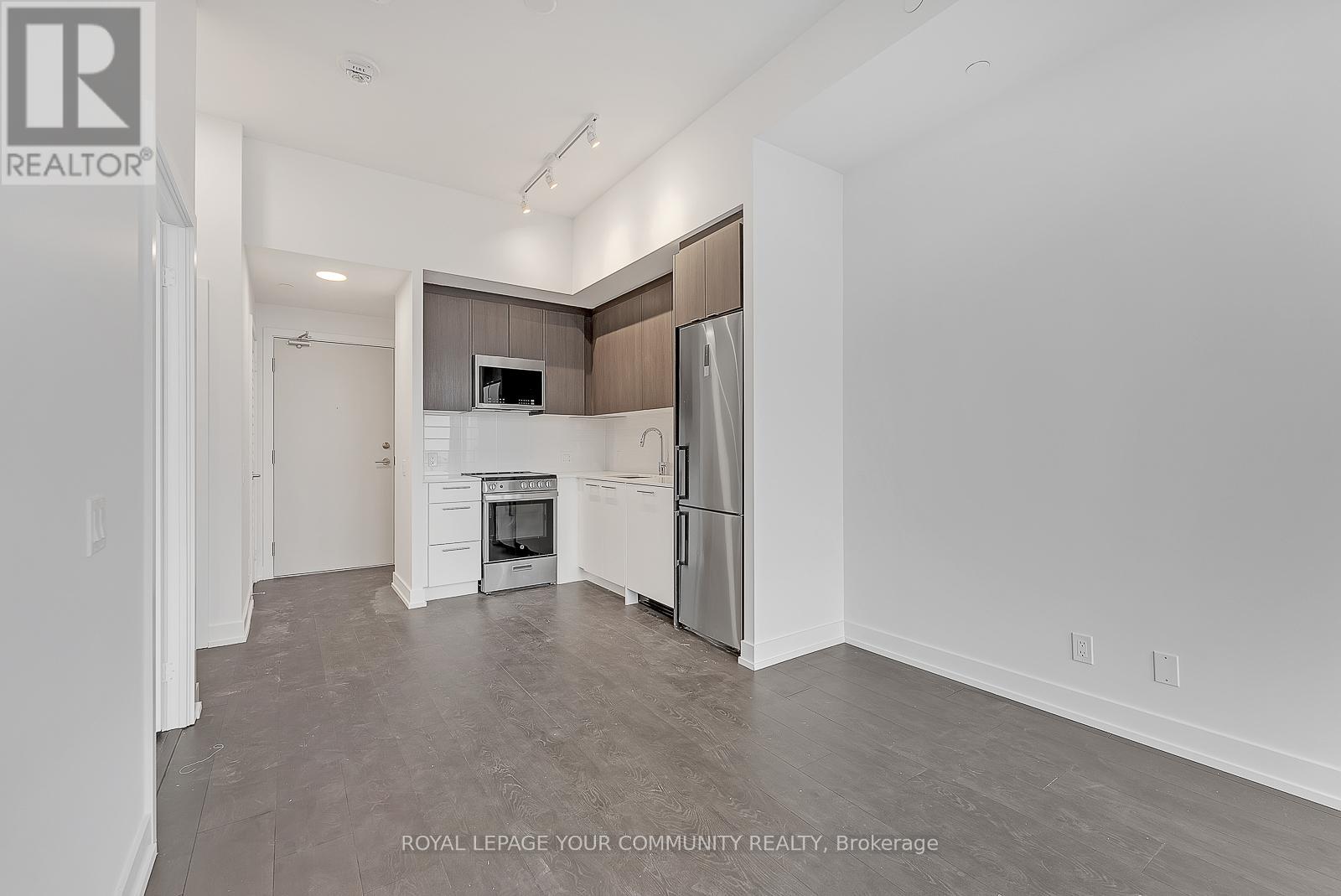 805s - 215 Veterans Drive, Brampton, Ontario  L7A 5L6 - Photo 9 - W12561780