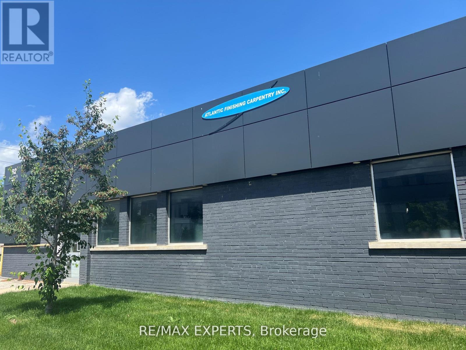 82 INDUSTRY STREET, Toronto, Ontario