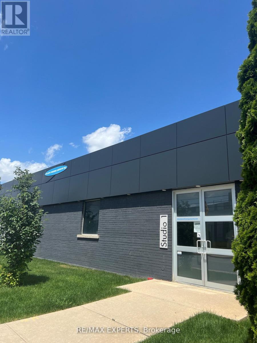 82 Industry Street, Toronto, Ontario  M6M 4L7 - Photo 2 - W12561786