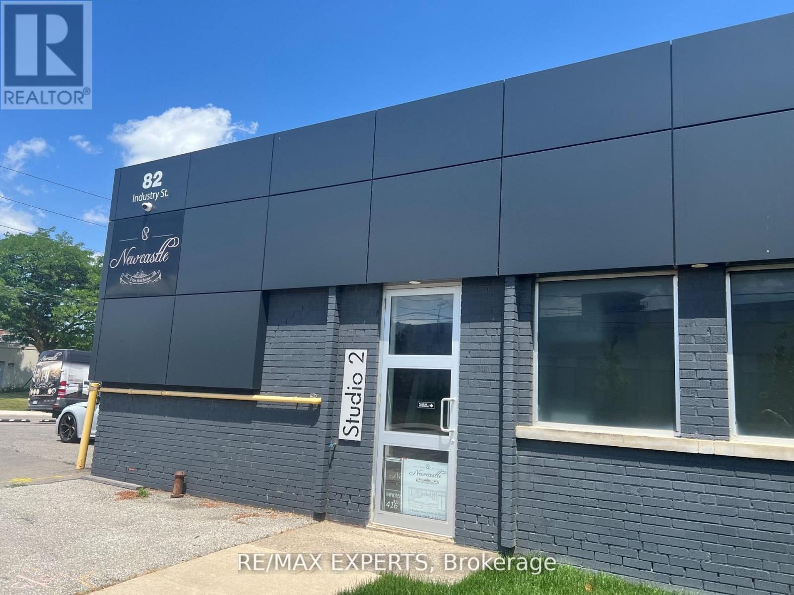 82 Industry Street, Toronto, Ontario  M6M 4L7 - Photo 3 - W12561786