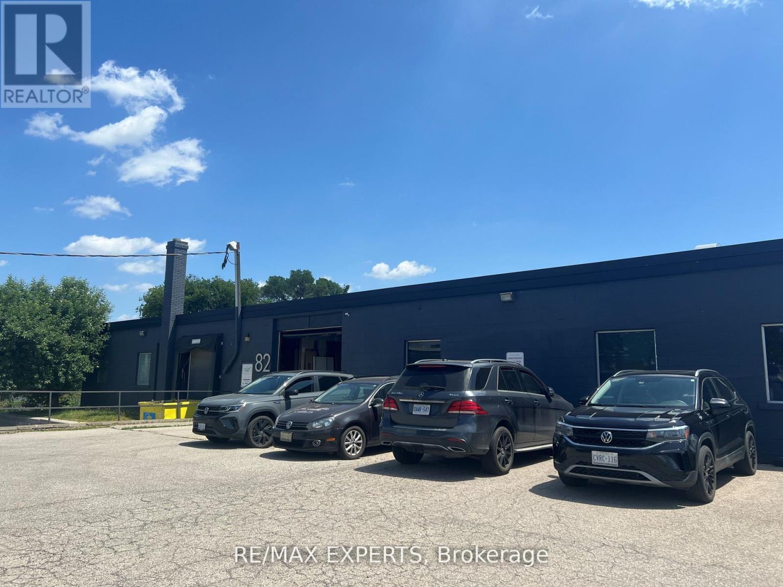 82 Industry Street, Toronto, Ontario  M6M 4L7 - Photo 5 - W12561786