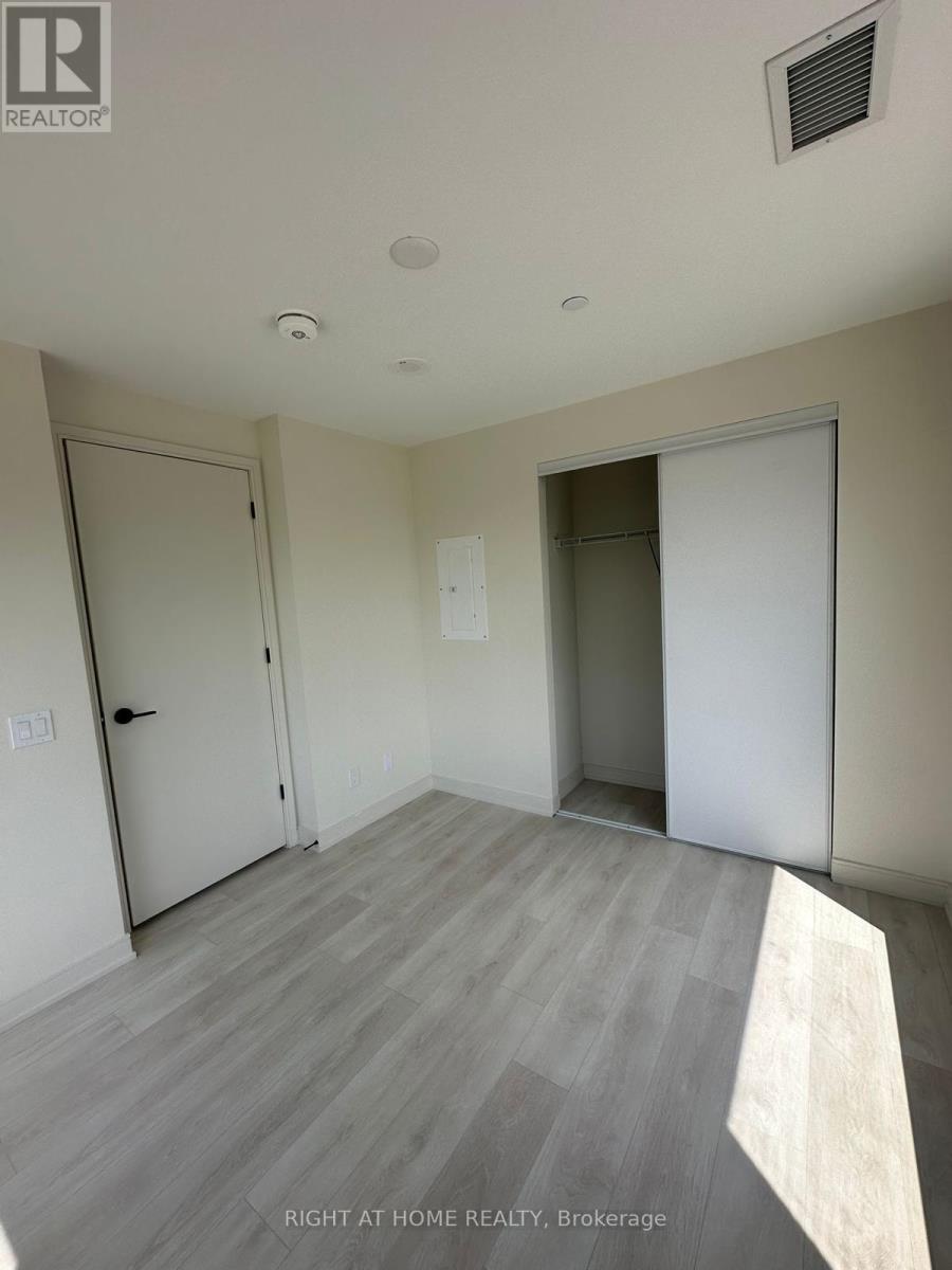 204 - 8010 Derry Road, Milton, Ontario  L9T 9N3 - Photo 6 - W12561832