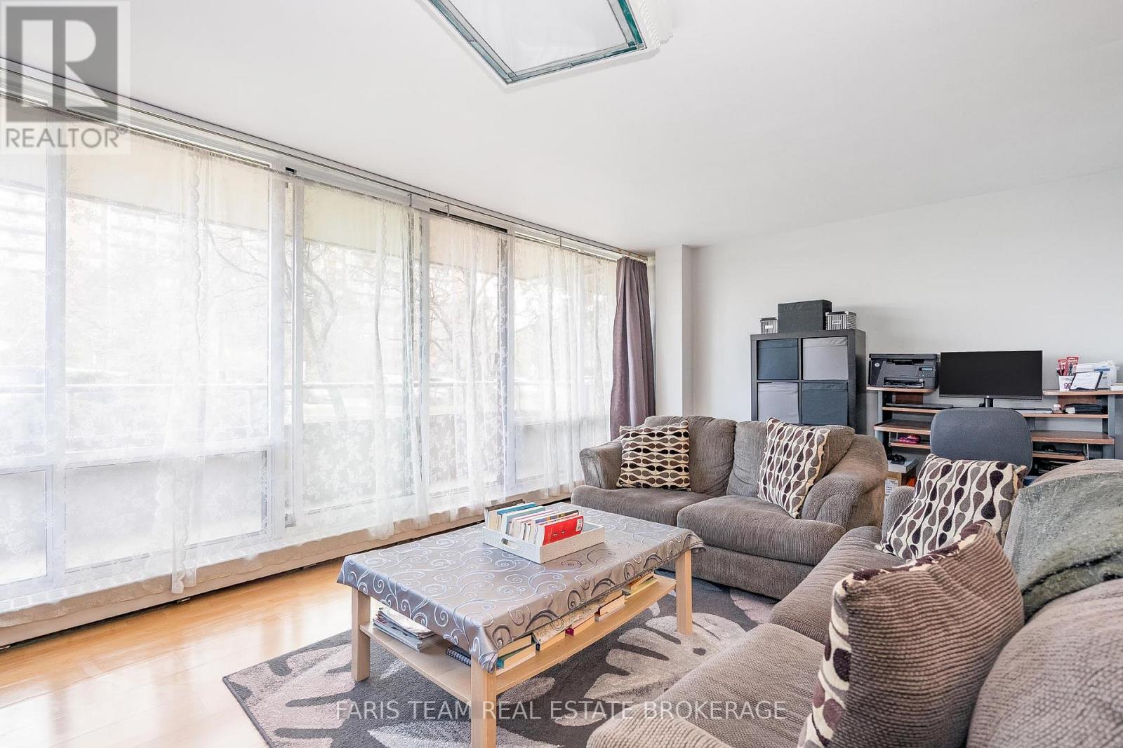 104 - 19 Four Winds Drive, Toronto, Ontario  M3J 2S9 - Photo 11 - W12561838