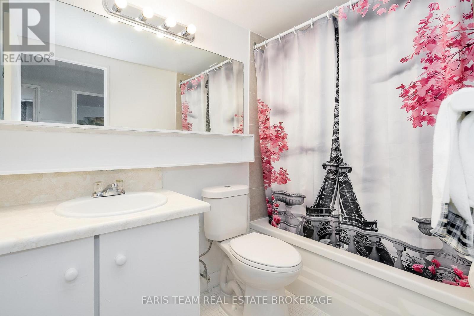 104 - 19 Four Winds Drive, Toronto, Ontario  M3J 2S9 - Photo 13 - W12561838