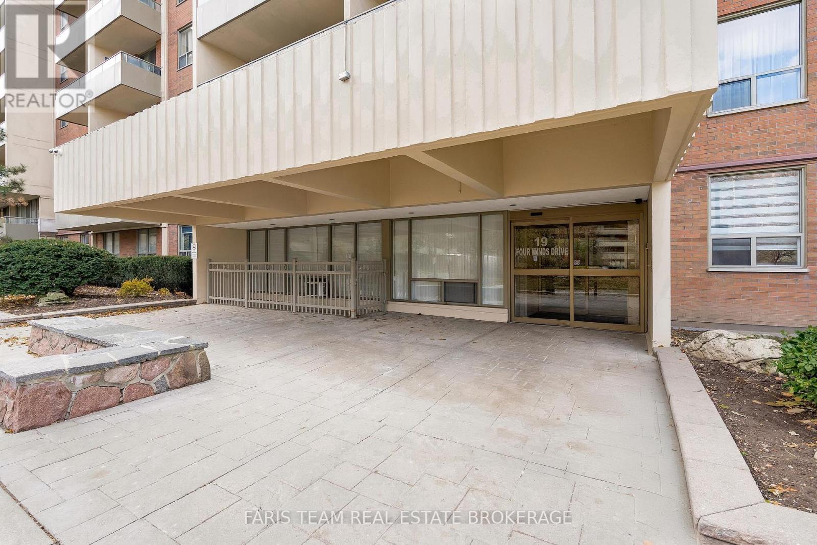 104 - 19 Four Winds Drive, Toronto, Ontario  M3J 2S9 - Photo 3 - W12561838