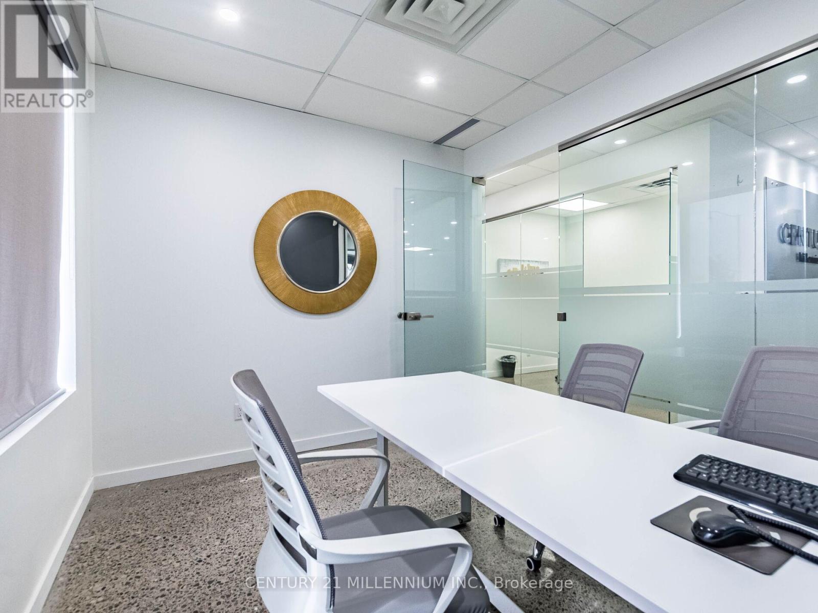 181 Queen Street E, Brampton, Ontario  L6W 2B3 - Photo 13 - W12561936