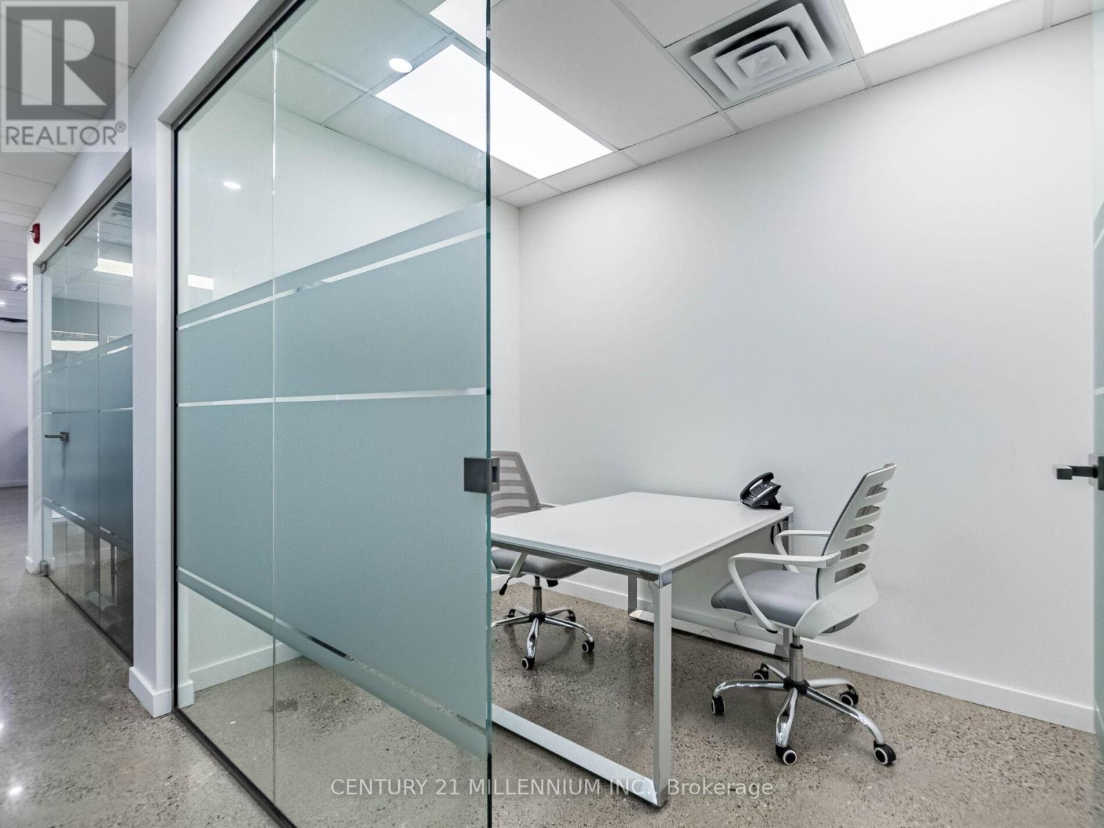 181 Queen Street E, Brampton, Ontario  L6W 2B3 - Photo 16 - W12561936