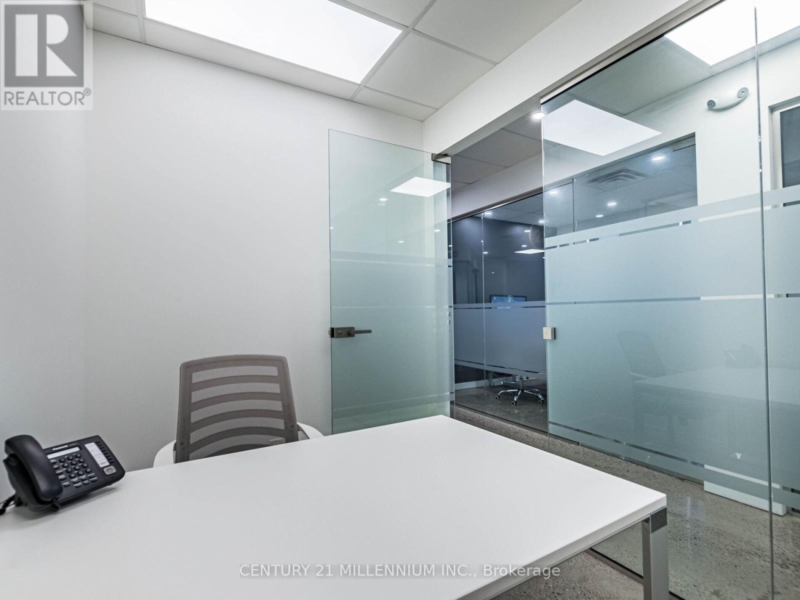 181 Queen Street E, Brampton, Ontario  L6W 2B3 - Photo 17 - W12561936