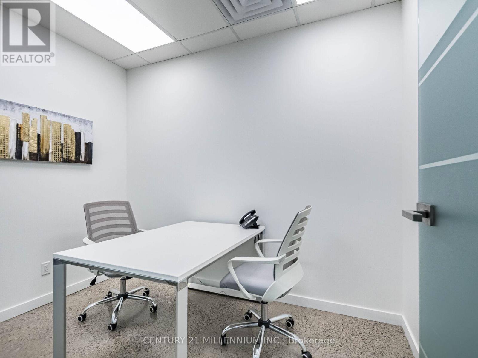 181 Queen Street E, Brampton, Ontario  L6W 2B3 - Photo 18 - W12561936