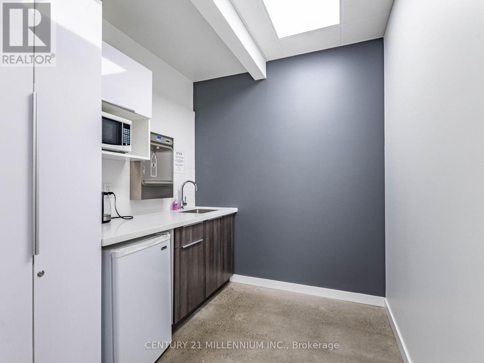 181 Queen Street E, Brampton, Ontario  L6W 2B3 - Photo 19 - W12561936