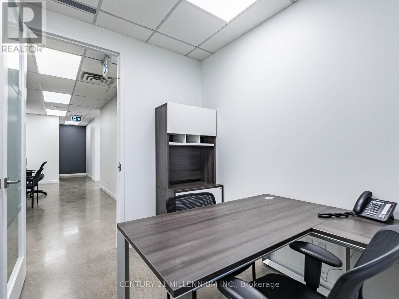 181 Queen Street E, Brampton, Ontario  L6W 2B3 - Photo 20 - W12561936