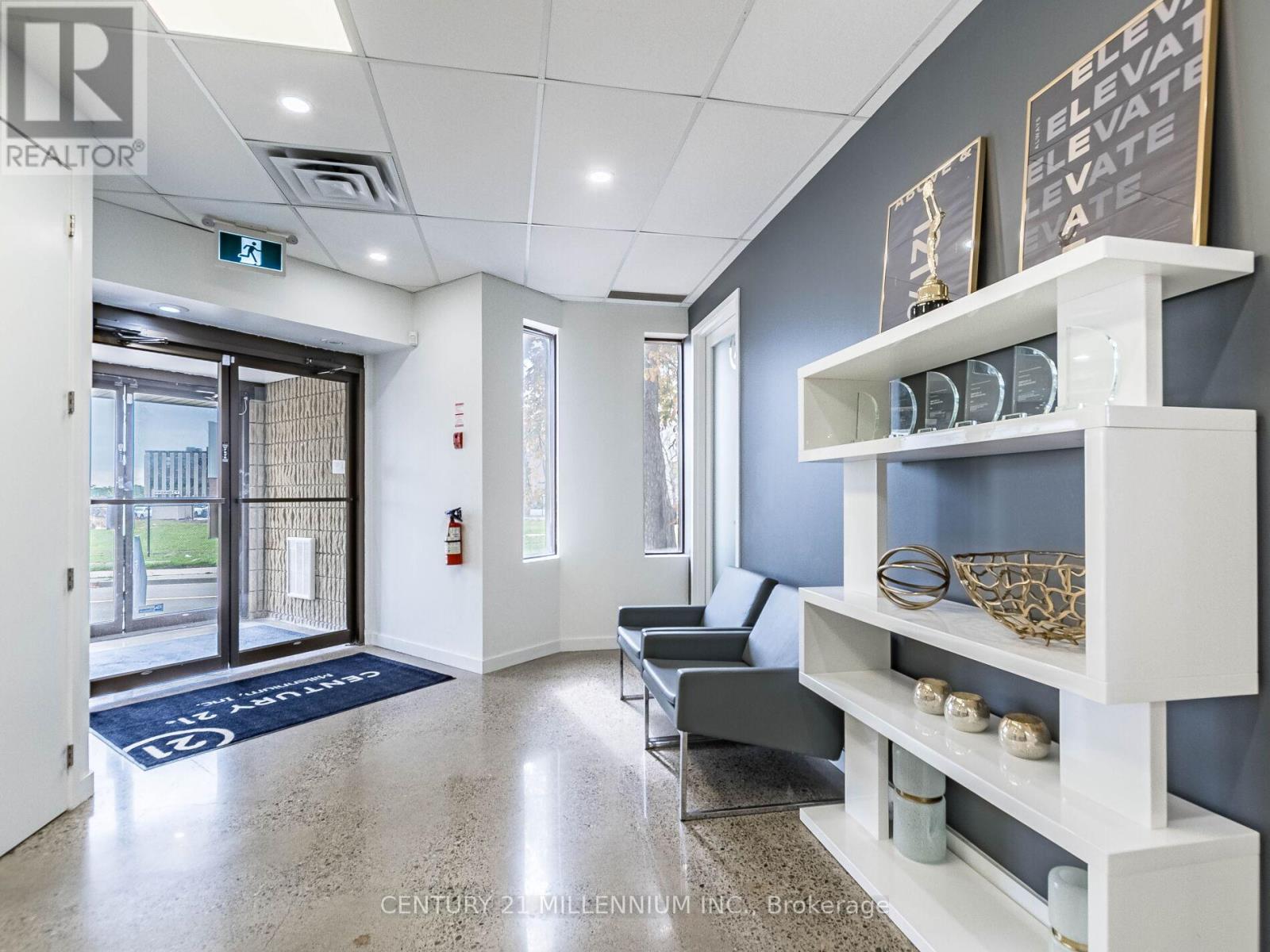 181 Queen Street E, Brampton, Ontario  L6W 2B3 - Photo 24 - W12561936