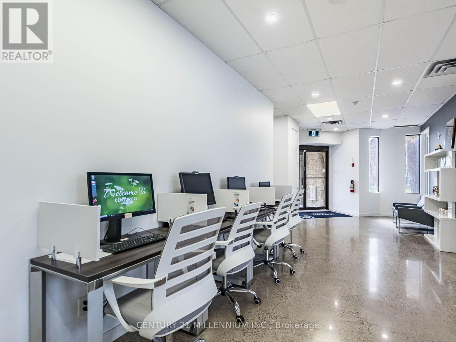 181 Queen Street E, Brampton, Ontario  L6W 2B3 - Photo 25 - W12561936