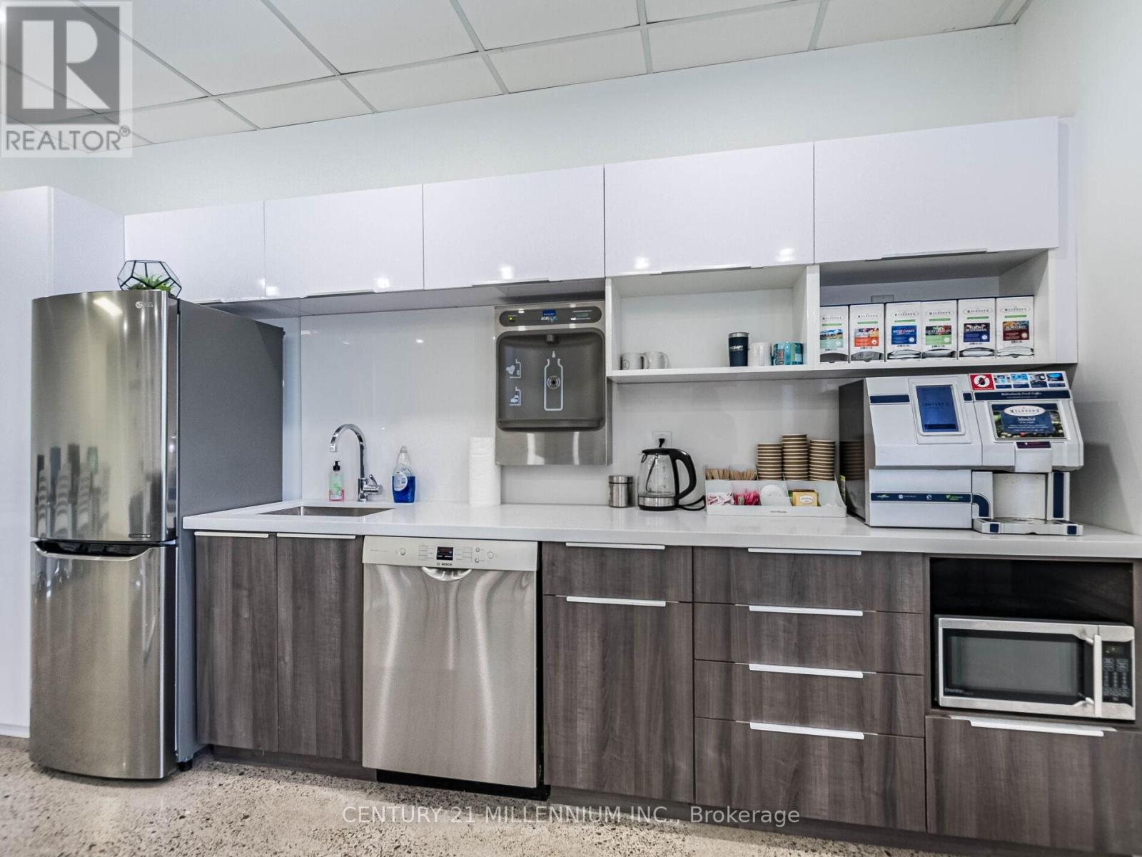 181 Queen Street E, Brampton, Ontario  L6W 2B3 - Photo 28 - W12561936