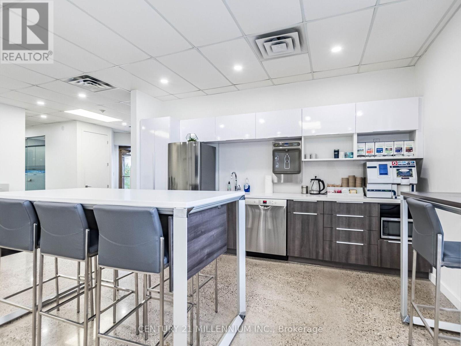 181 Queen Street E, Brampton, Ontario  L6W 2B3 - Photo 30 - W12561936