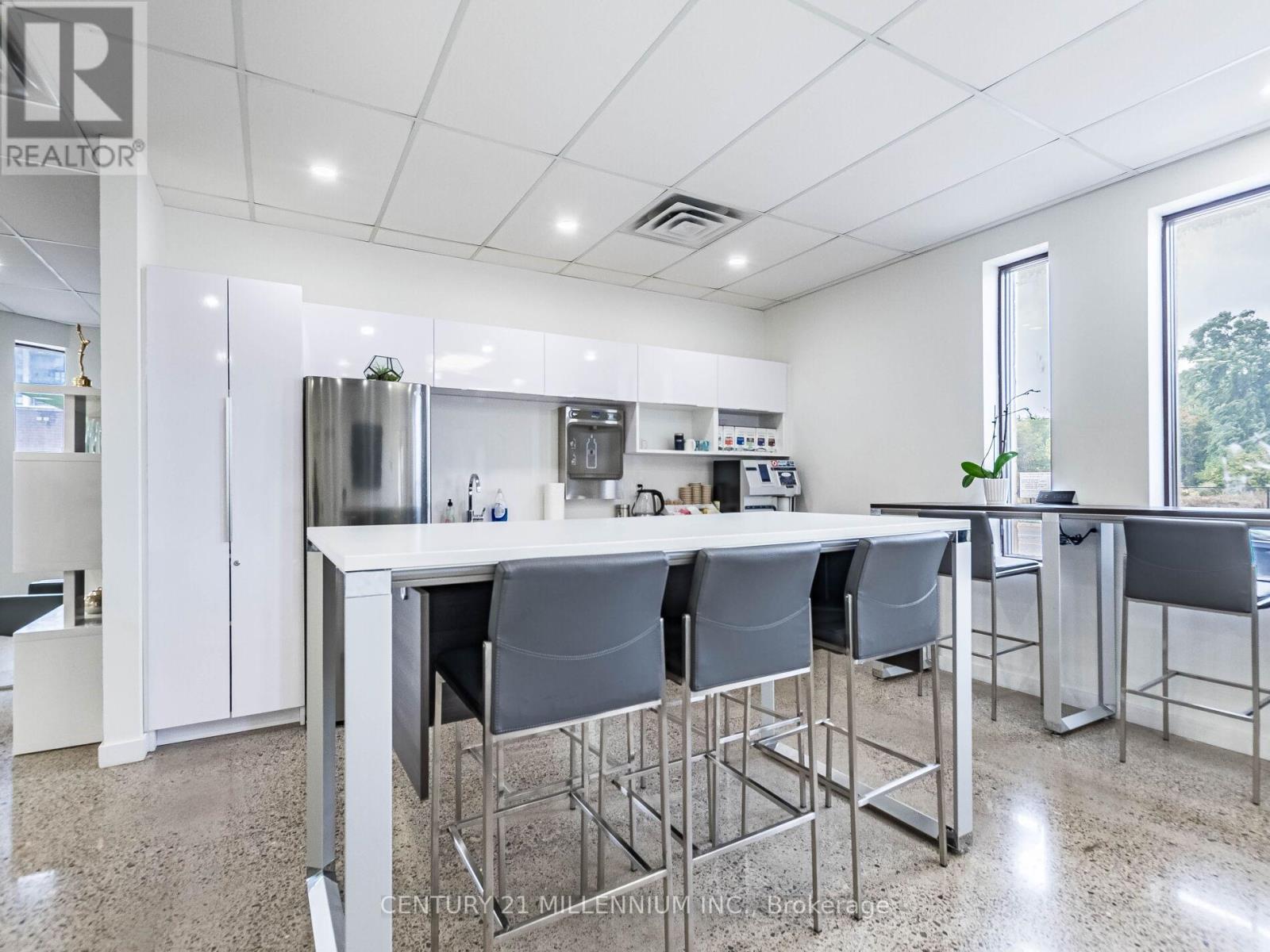 181 Queen Street E, Brampton, Ontario  L6W 2B3 - Photo 32 - W12561936