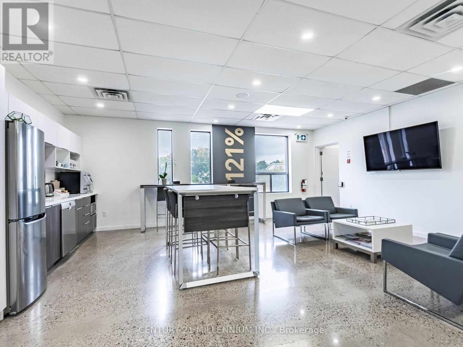 181 Queen Street E, Brampton, Ontario  L6W 2B3 - Photo 36 - W12561936