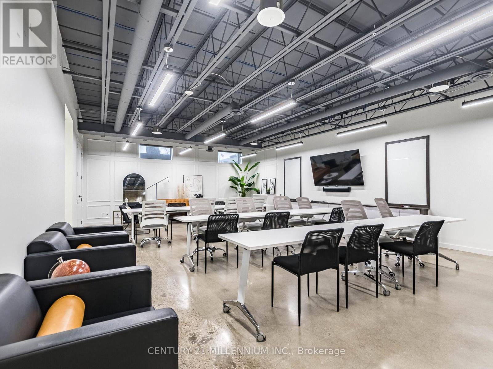 181 Queen Street E, Brampton, Ontario  L6W 2B3 - Photo 50 - W12561936