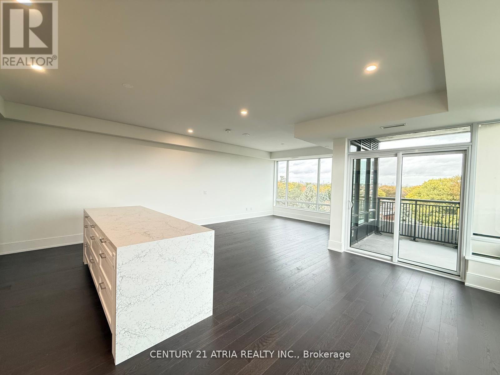 506 - 259 The Kingsway, Toronto, Ontario  M9A 0G2 - Photo 2 - W12561986