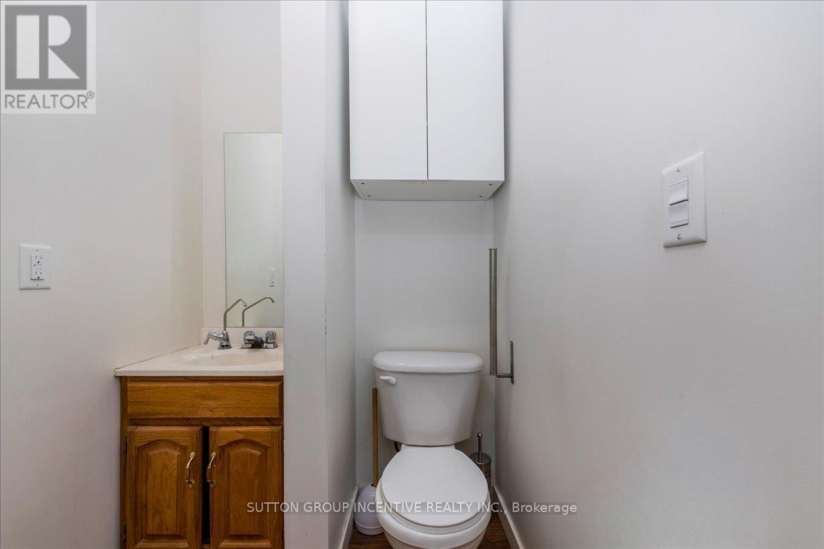 18 Worsley Street, Barrie, Ontario  L4M 1L4 - Photo 30 - S12539862