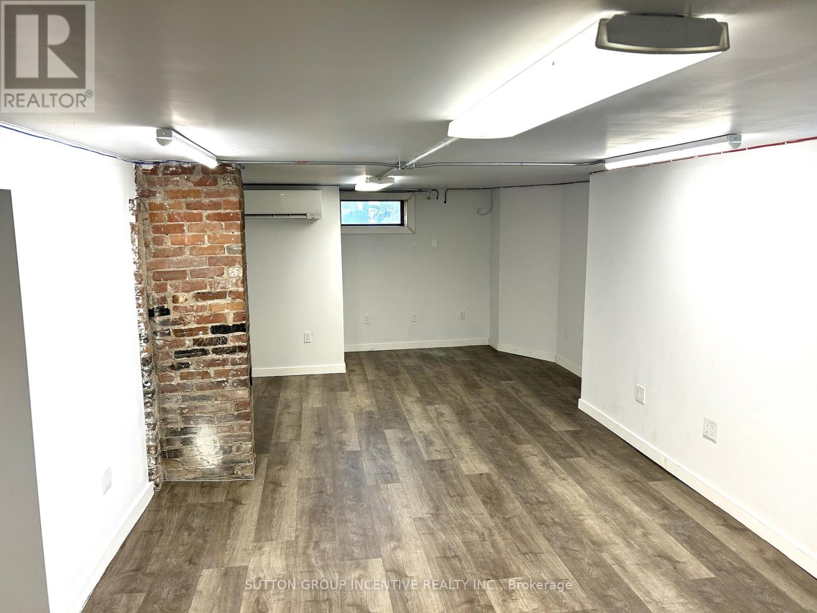 18 Worsley Street, Barrie, Ontario  L4M 1L4 - Photo 34 - S12539862