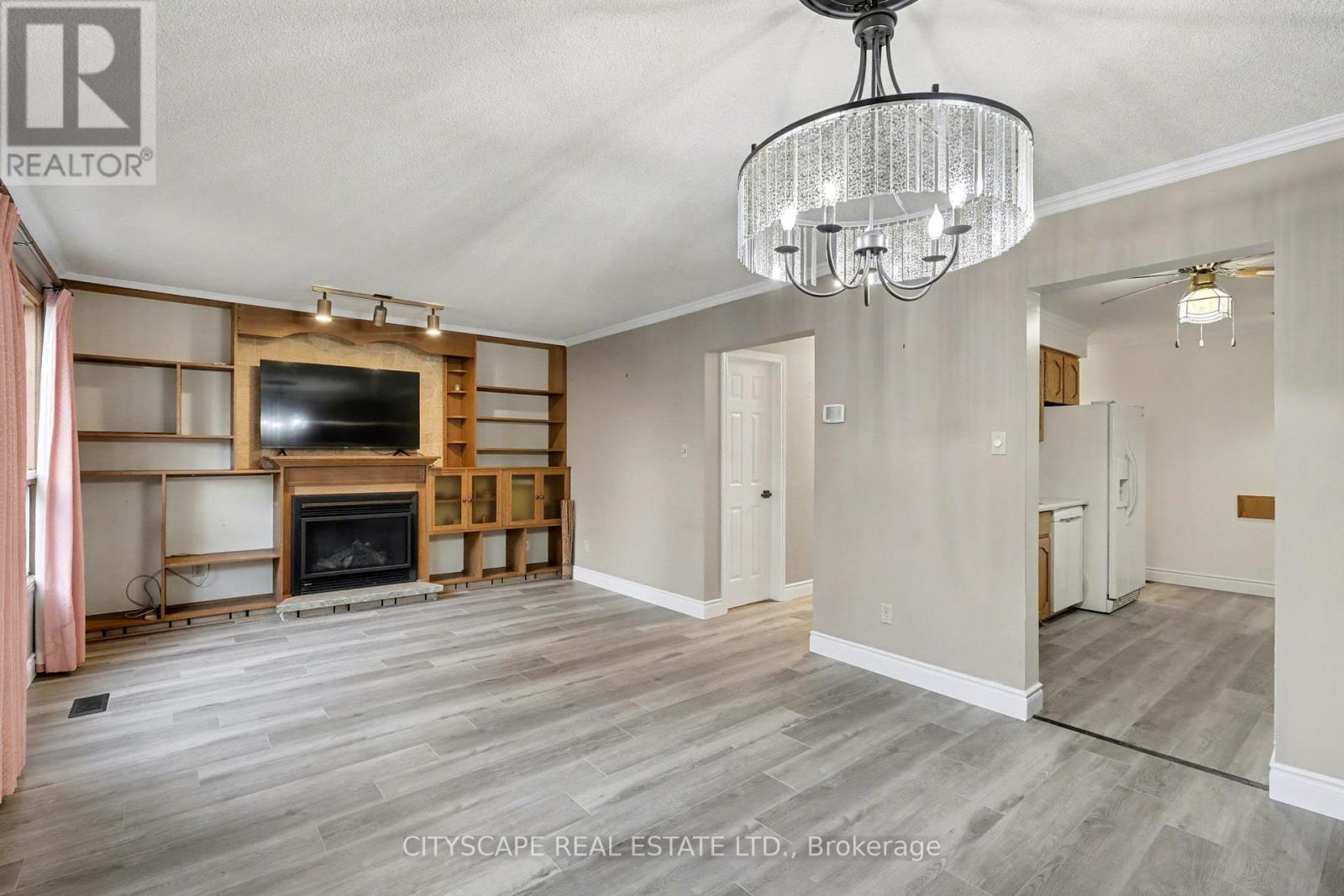 575 SPRINGBANK AVENUE, Woodstock, Ontario