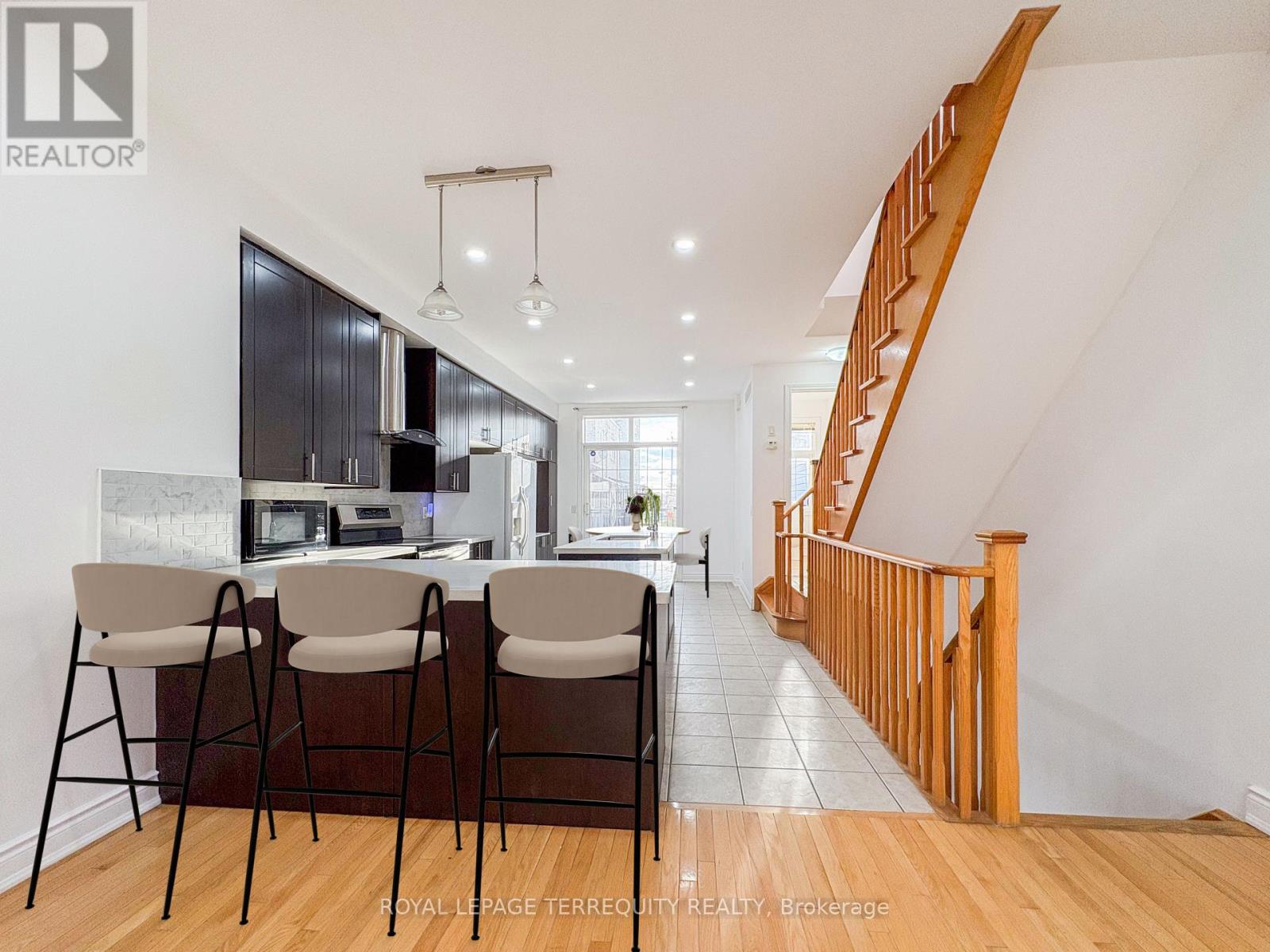 25 Bijou Walk, Toronto, Ontario  M6M 5L7 - Photo 11 - W12560748