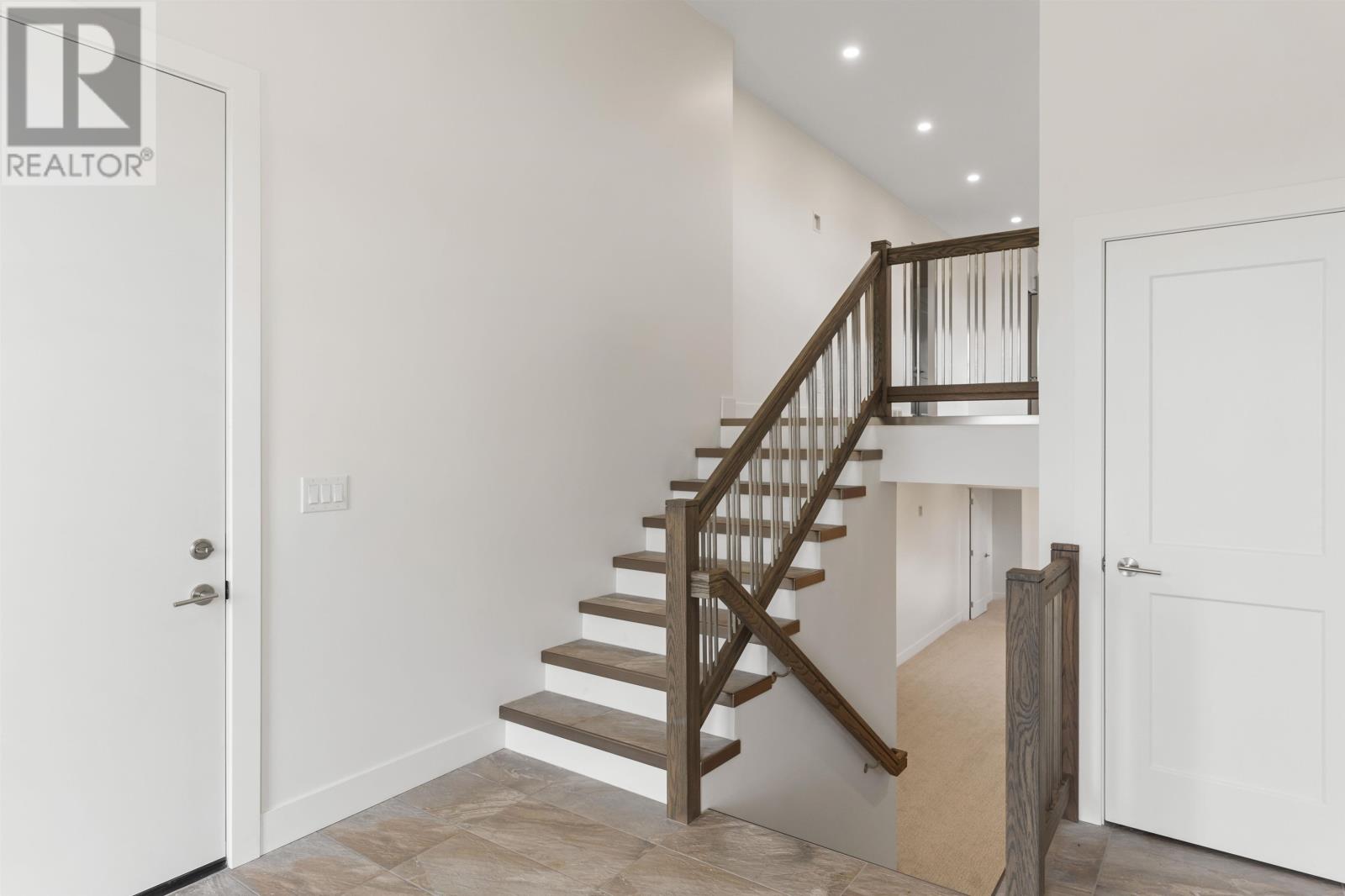 205 Bruin Cres, Thunder Bay, Ontario P7C 0C5 - Photo 3 - TB253183