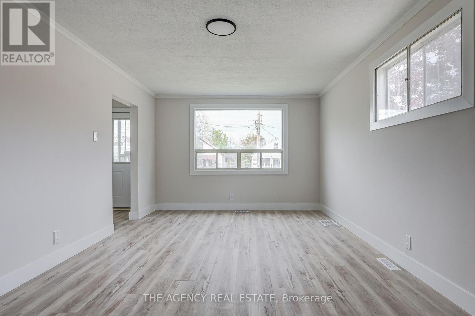 Upper - 489 Salisbury Street, London East, Ontario  N5Y 3B4 - Photo 17 - X12562076