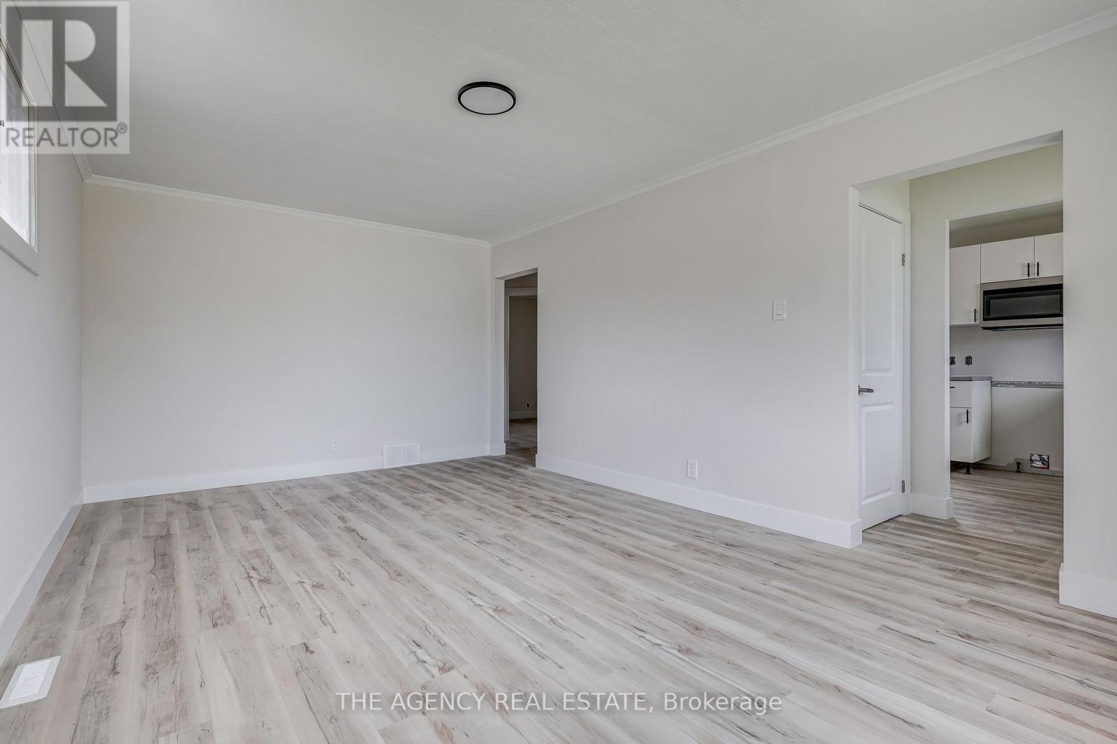 Upper - 489 Salisbury Street, London East, Ontario  N5Y 3B4 - Photo 19 - X12562076