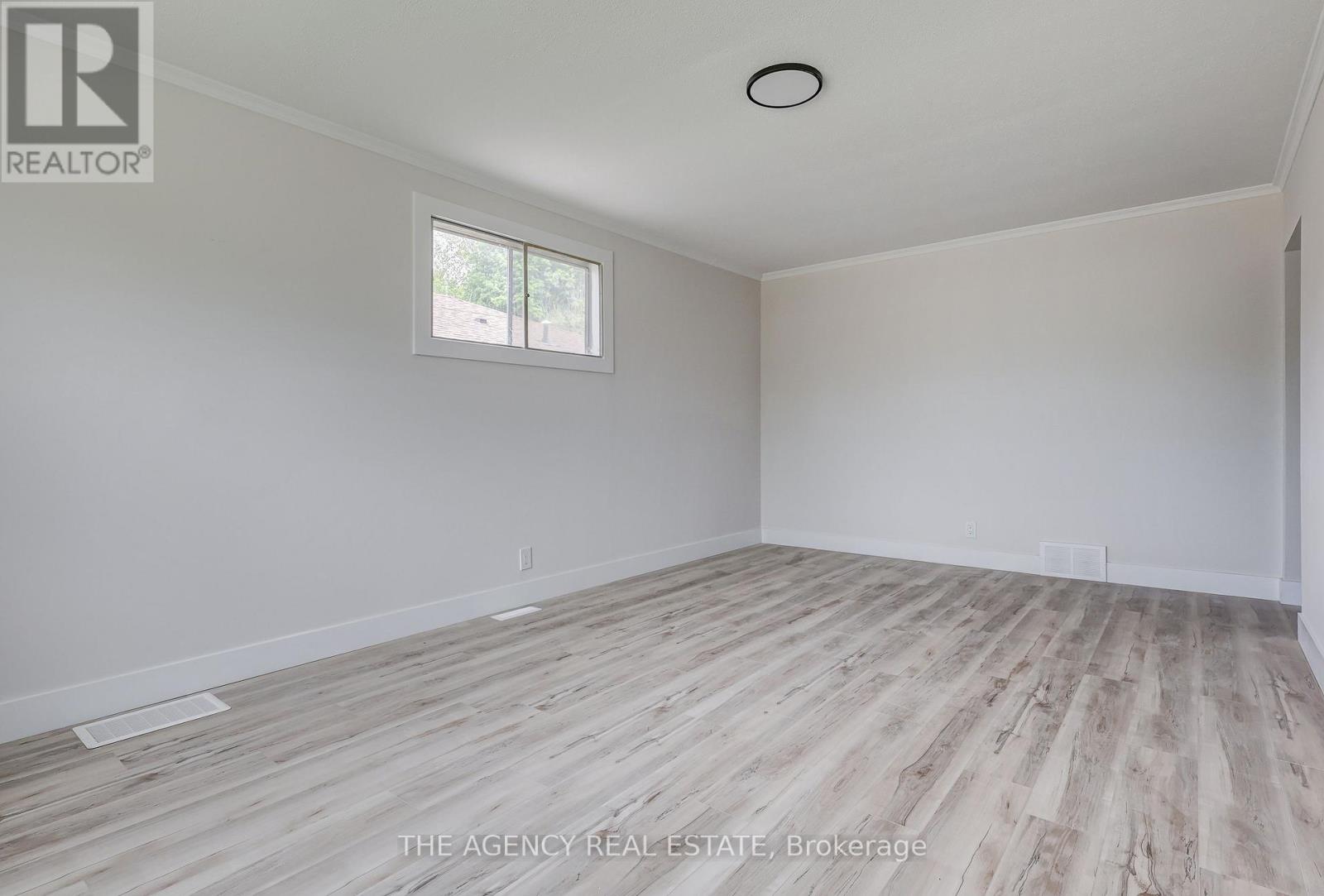 Upper - 489 Salisbury Street, London East, Ontario  N5Y 3B4 - Photo 20 - X12562076