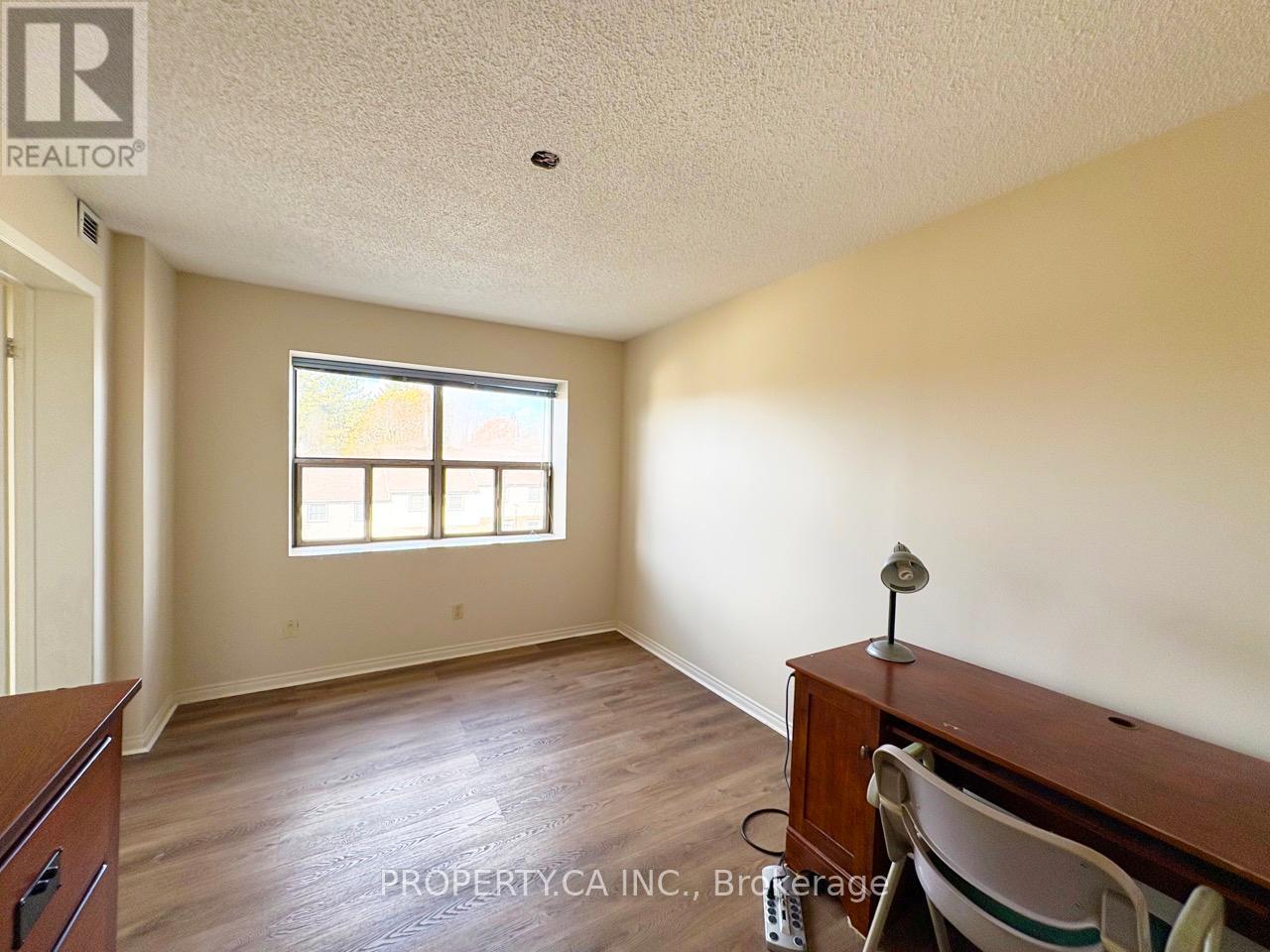 503 - 300 Keats Way, Waterloo, Ontario  N2L 6E6 - Photo 15 - X12561750