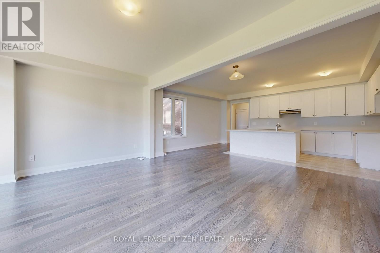 36 Corley Street, Kawartha Lakes, Ontario  K9V 6K2 - Photo 12 - X12561776