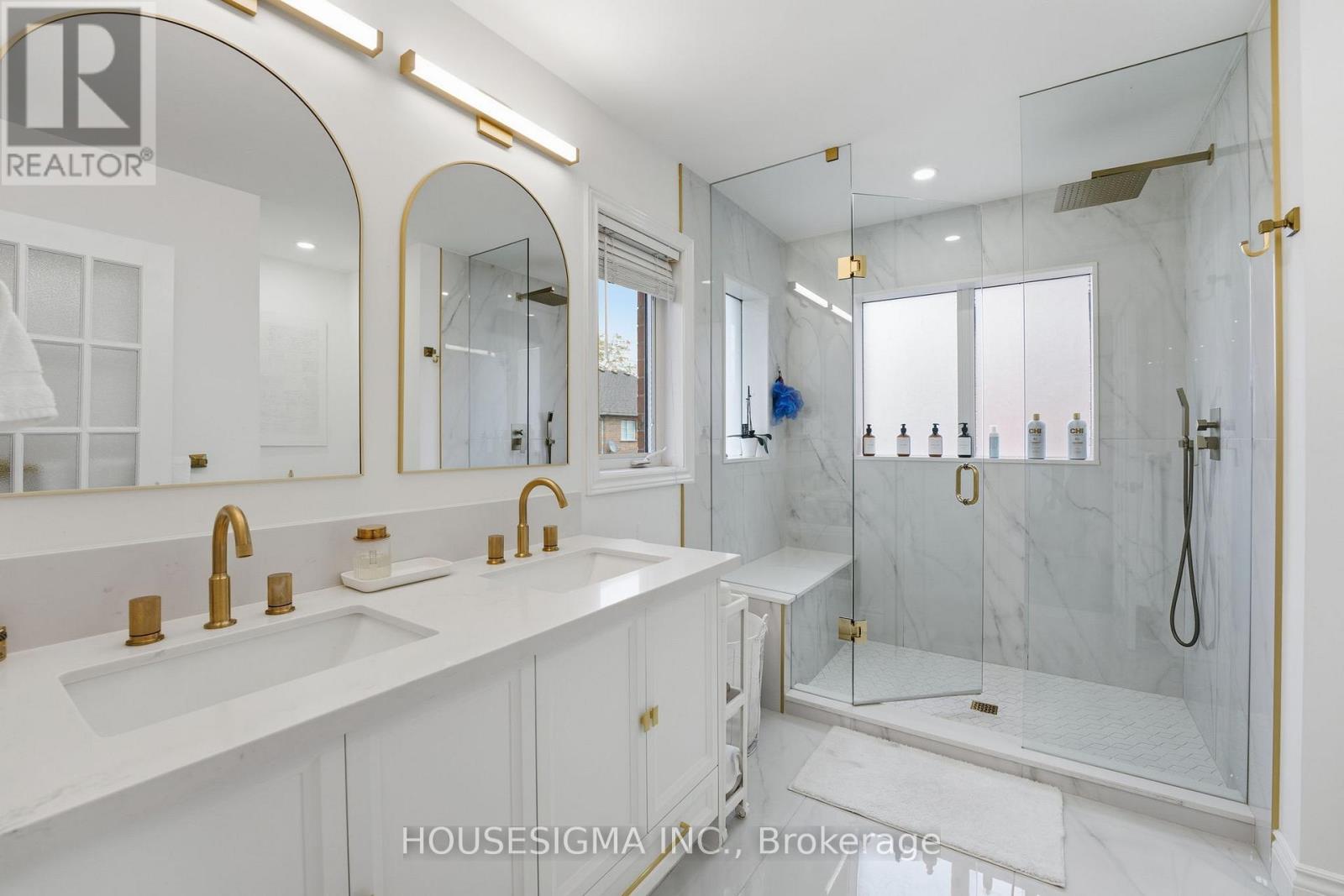 92 Glenmeadow Crescent, Hamilton, Ontario  L8E 6C2 - Photo 21 - X12561808