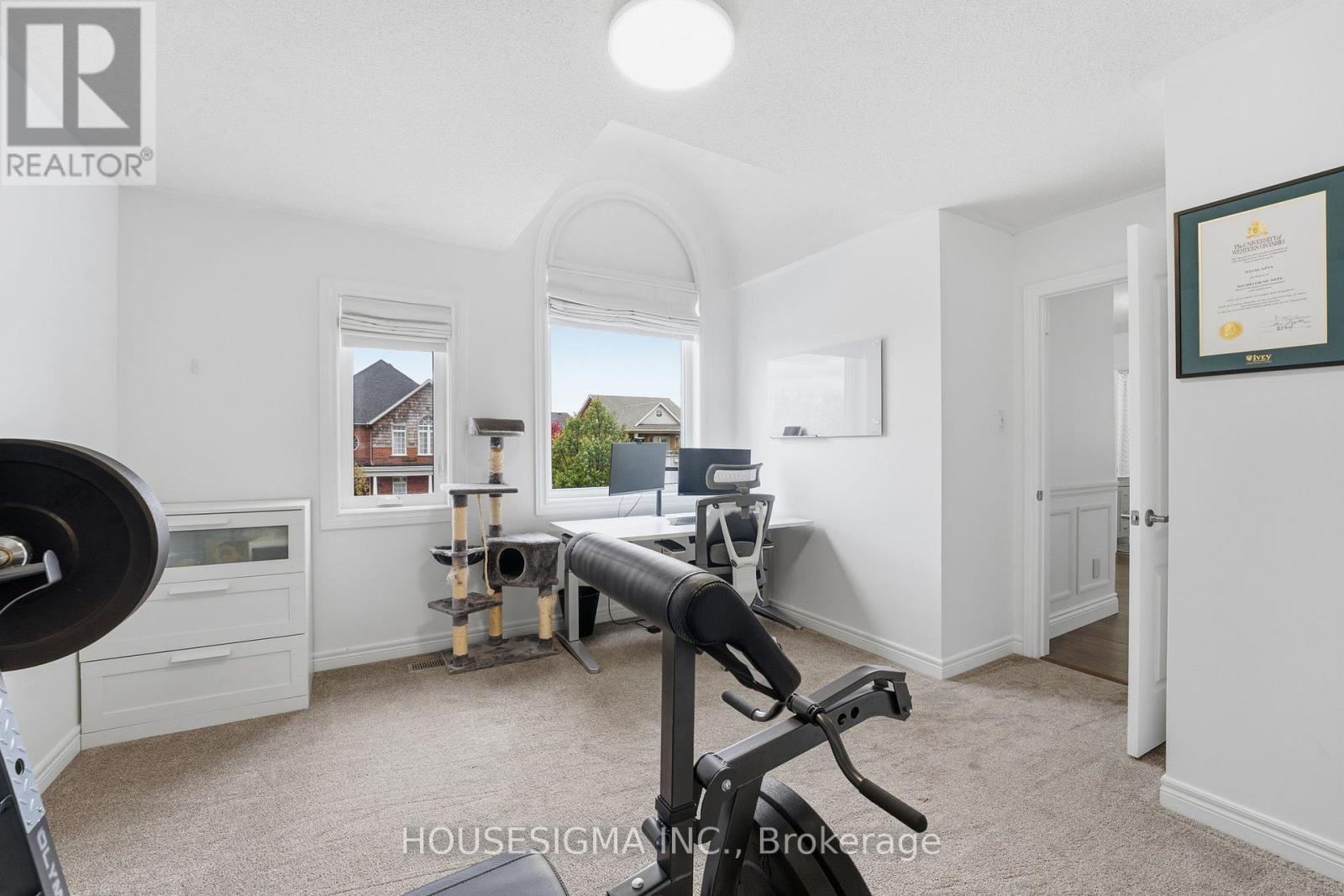 92 Glenmeadow Crescent, Hamilton, Ontario  L8E 6C2 - Photo 22 - X12561808