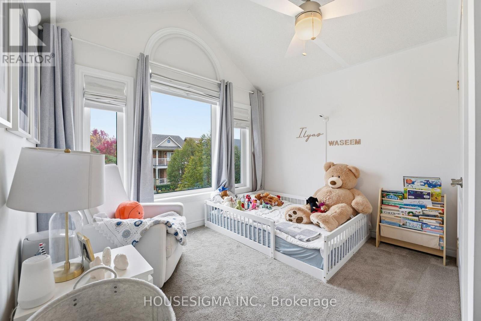 92 Glenmeadow Crescent, Hamilton, Ontario  L8E 6C2 - Photo 24 - X12561808