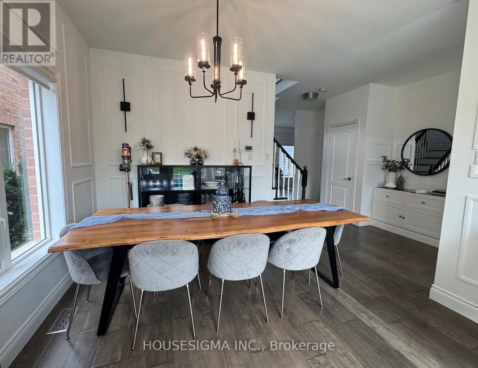 92 Glenmeadow Crescent, Hamilton, Ontario  L8E 6C2 - Photo 5 - X12561808