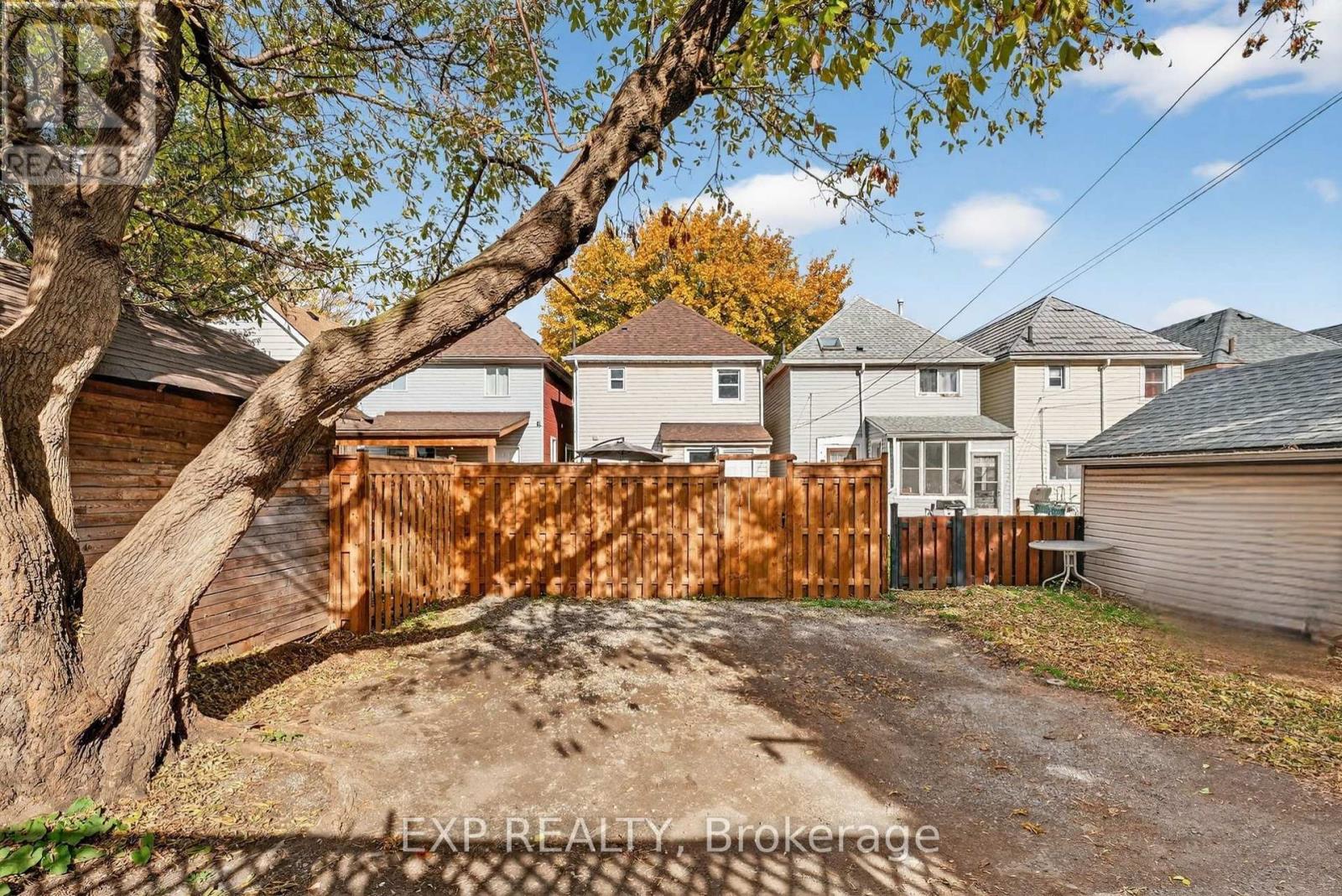 56 Francis Street, Hamilton, Ontario  L8L 3V3 - Photo 39 - X12561828
